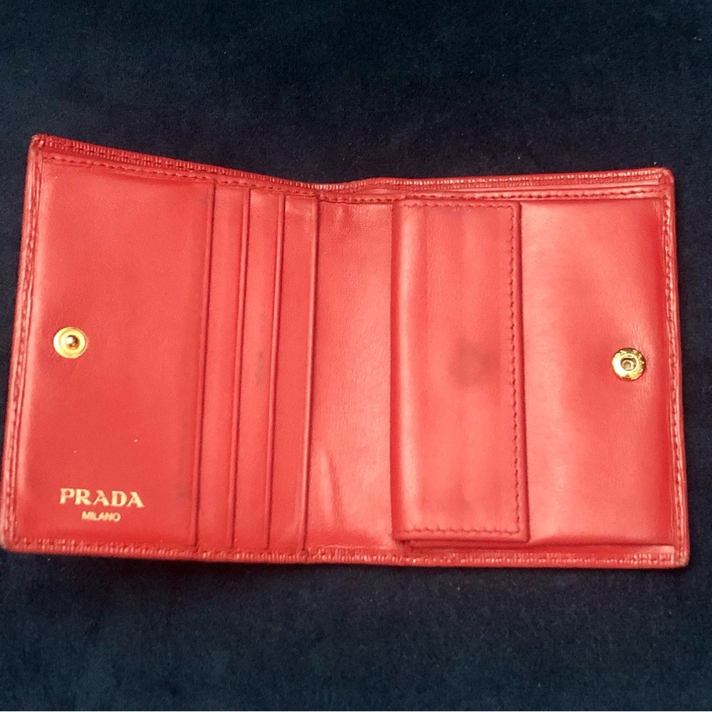 Prada Vitello Move Red Small Leather Wallet - Picture 6 of 12